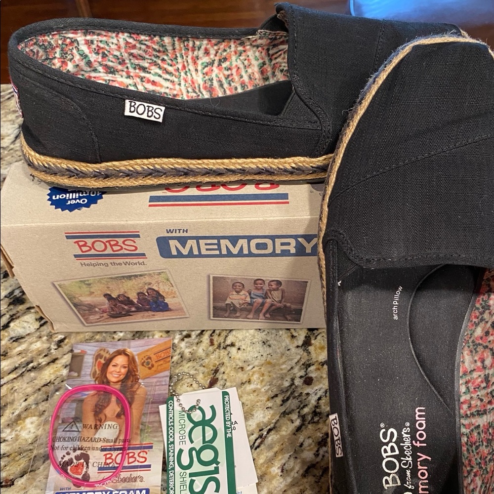 Skecher’s Bob’s Black Flexpadrille Sz 10. EUC.